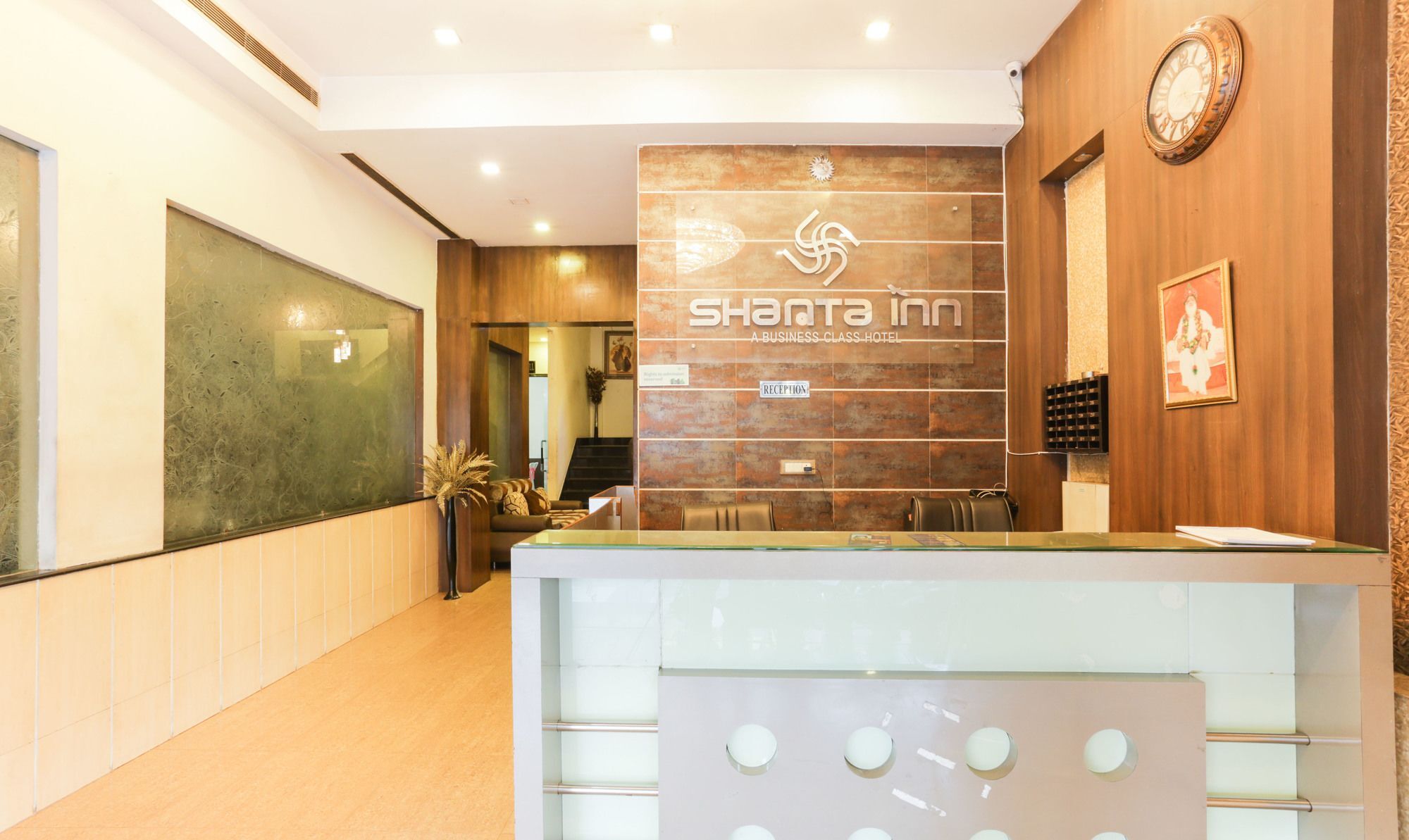Treebo Shanta Inn Λάκναου Εξωτερικό φωτογραφία